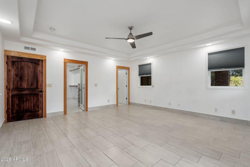 203 S Crescent Moon - 20