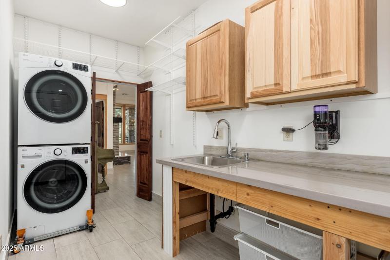 203 S Crescent Moon - 35