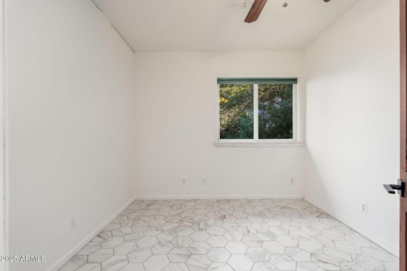 203 S Crescent Moon - 37