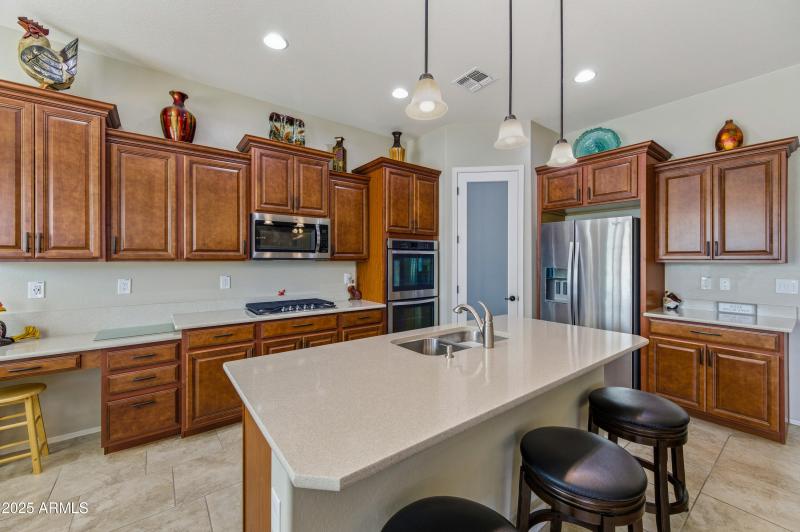 42879 W Sandpiper Drive-16