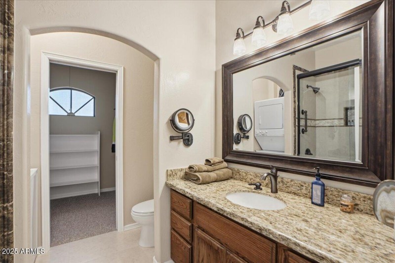 Guest Suite Closet & BathFull bath