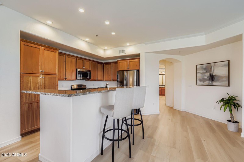 Kitchen/Breakfast Bar