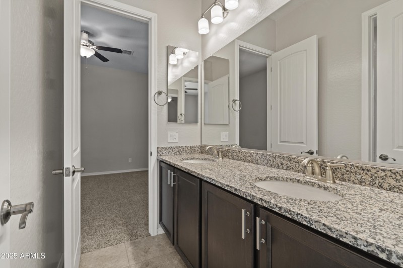 Jack & Jill Full Bath