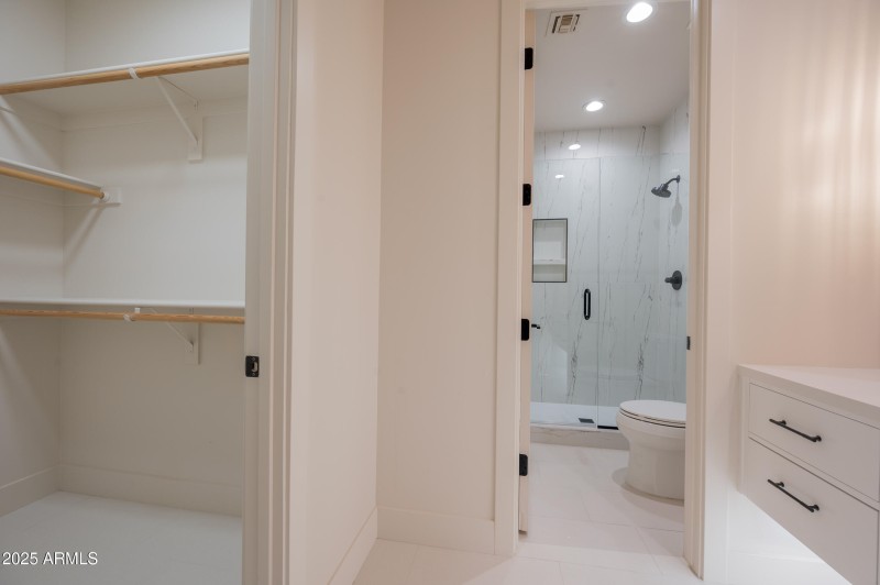 Bedroom 2 Bath/Closet