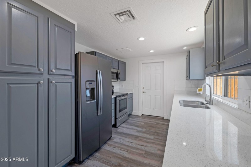 10-web-or-mls-Qp-9085