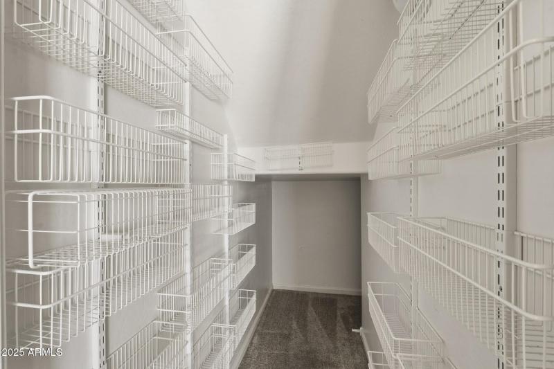 011_Huge WalkIn Pantry