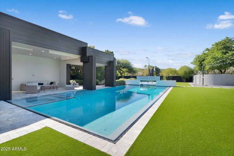 142-web-or-mls-Soft Wind-141