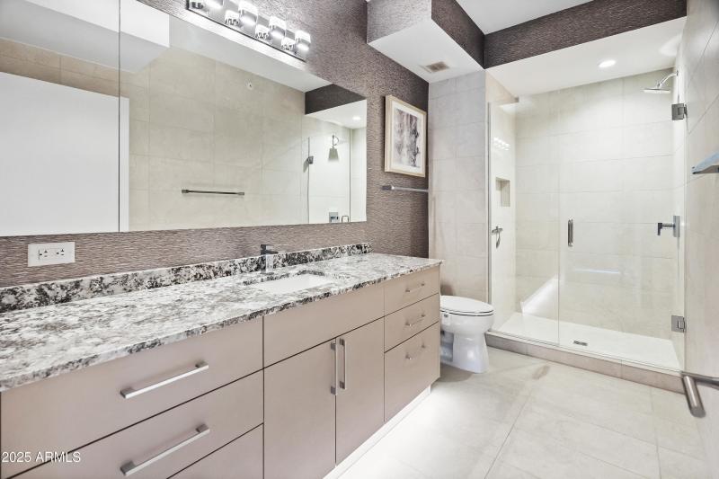 Gorgeous Guest Bathroom