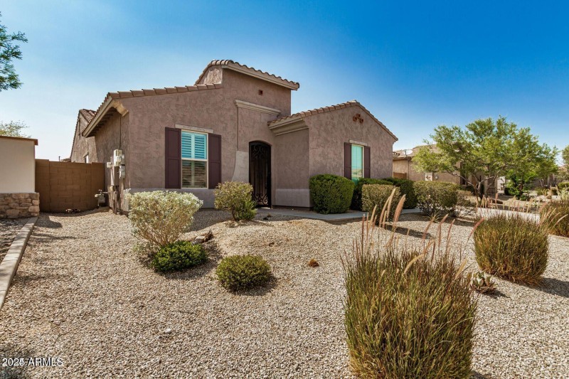 Spacious 3-Car Garage