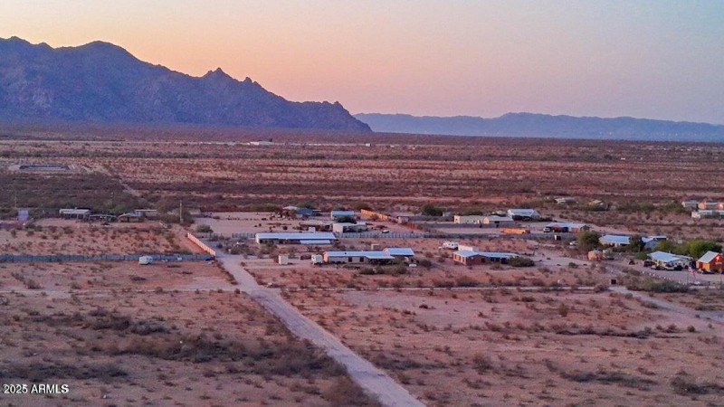 20251007010350066129000000-o (2)