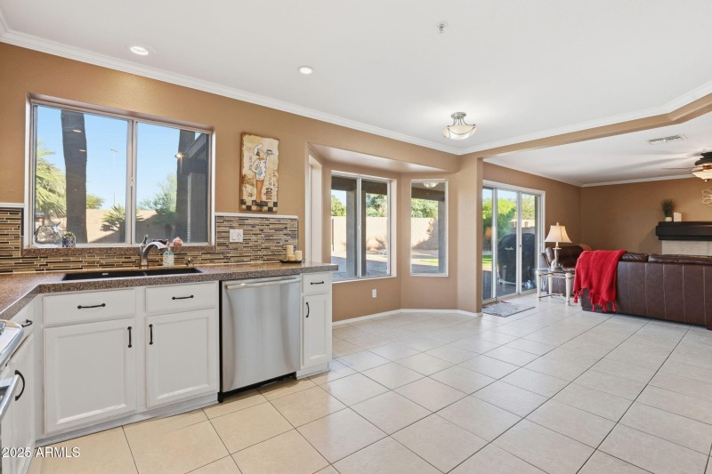 19-web-or-mls-11155 N 87th Pl Scottsdale