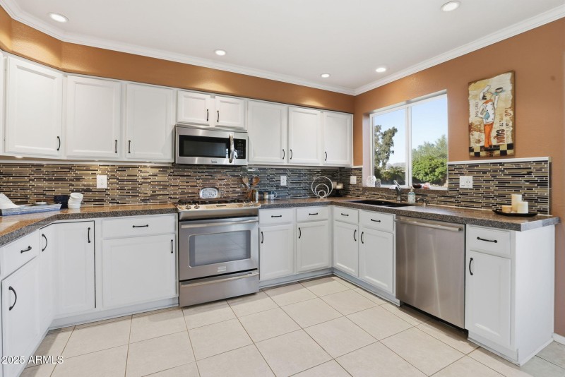 20-web-or-mls-11155 N 87th Pl Scottsdale