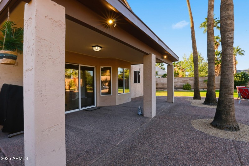 52-web-or-mls-11155 N 87th Pl Scottsdale