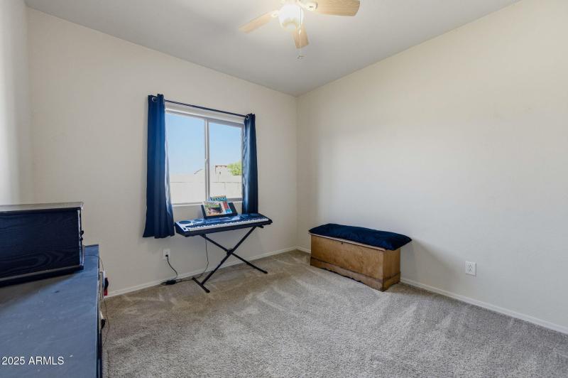 17-web-or-mls-43818 W Acacia Ave-17