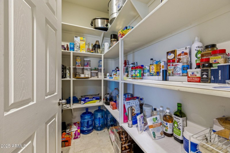 29-web-or-mls-43818 W Acacia Ave-29