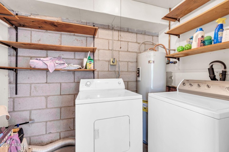 7741 E Harvard St-26