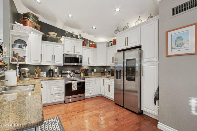 15-web-or-mls-N 62nd St-L2510-015