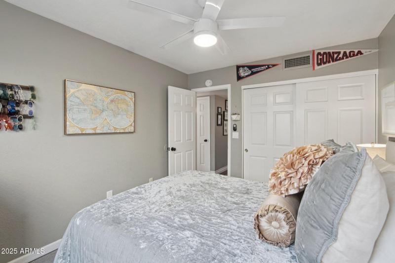 24-web-or-mls-N 62nd St-L2510-024