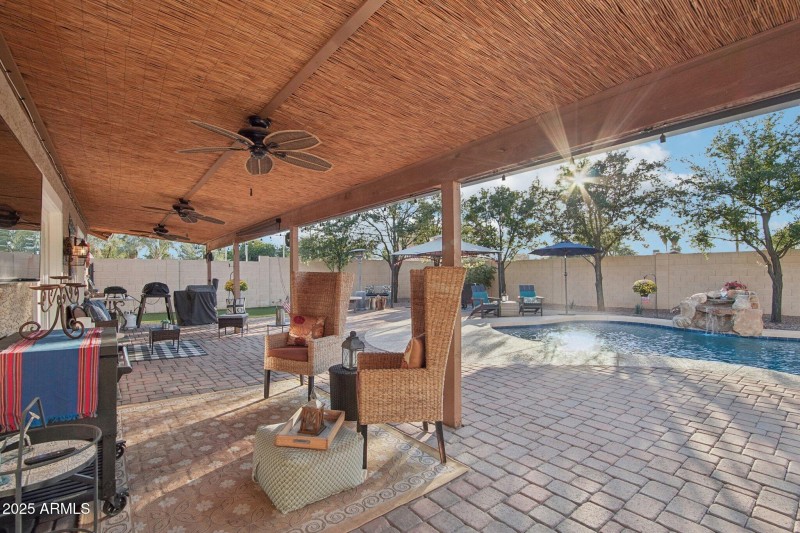 33-web-or-mls-N 62nd St-L2510-033