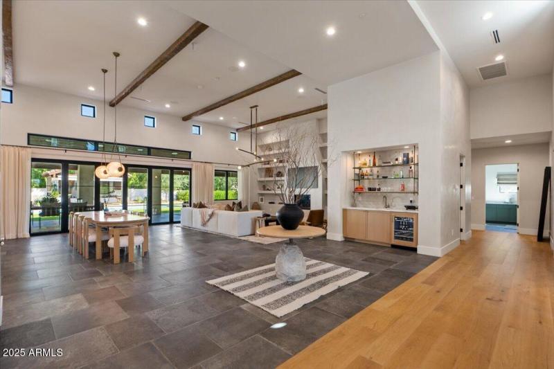 11-Entry and Living Room_Dining