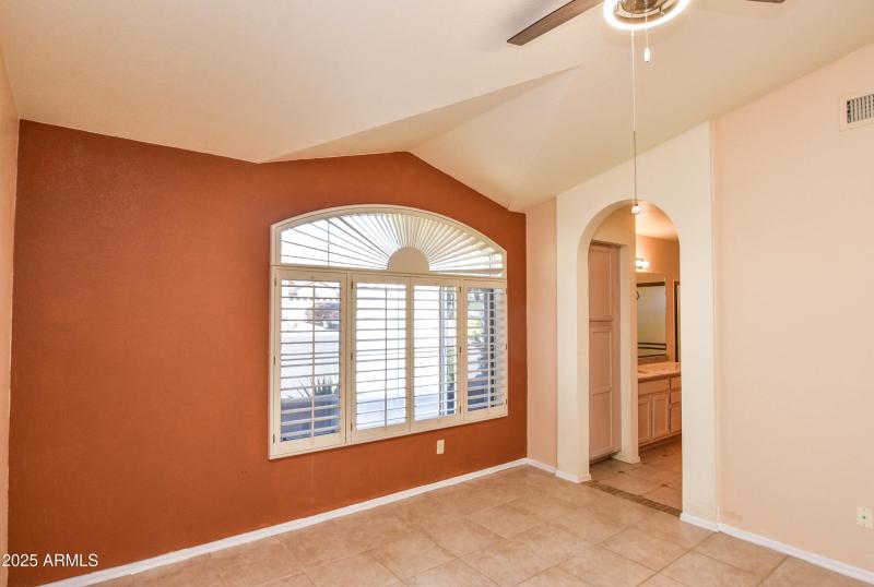 VAULTED CEILING IN SECOND BEDROOM