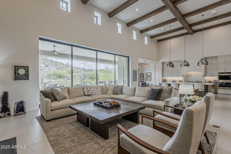 25-web-or-mls-Sunset Vista-15