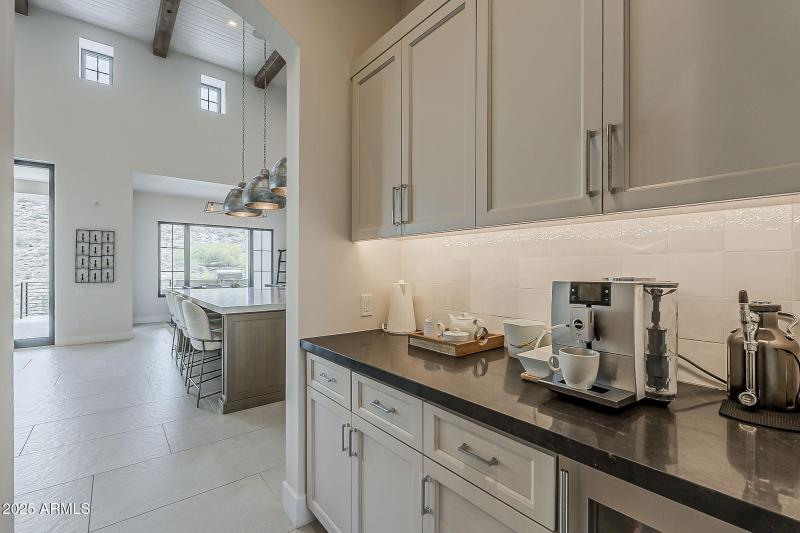 59-web-or-mls-Sunset Vista-49