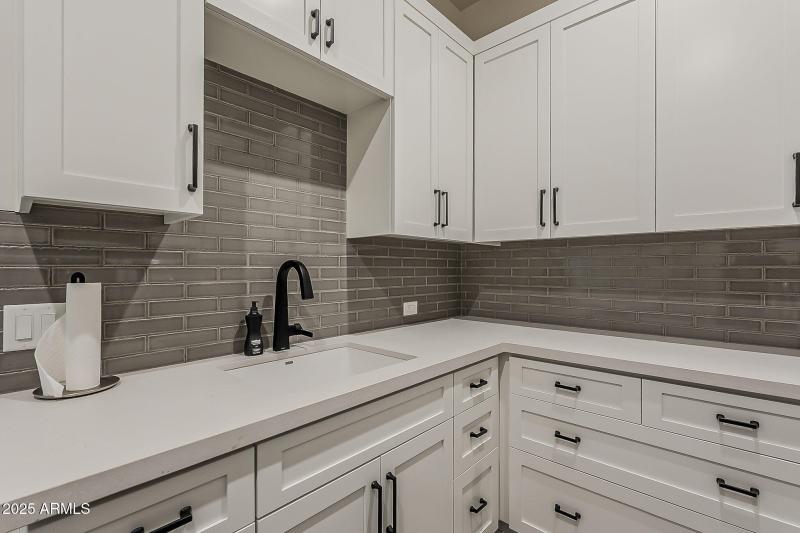 69-web-or-mls-Sunset Vista-59