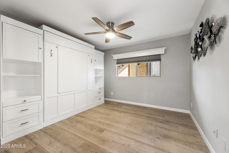 Second Bedroom has a Built in Murphy be