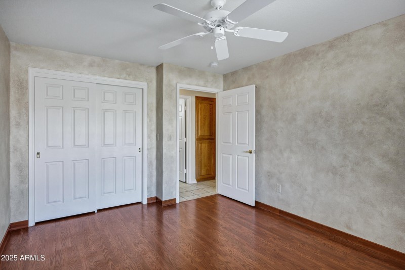 Secondary Bedroom 02