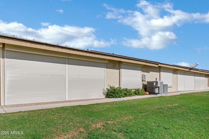 Electronic Roller Shades 01