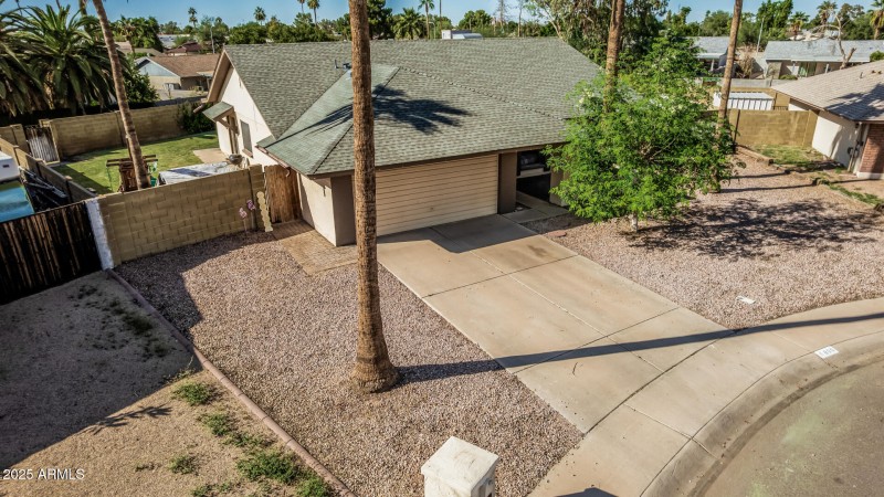 Huge yard, separation from neighbors