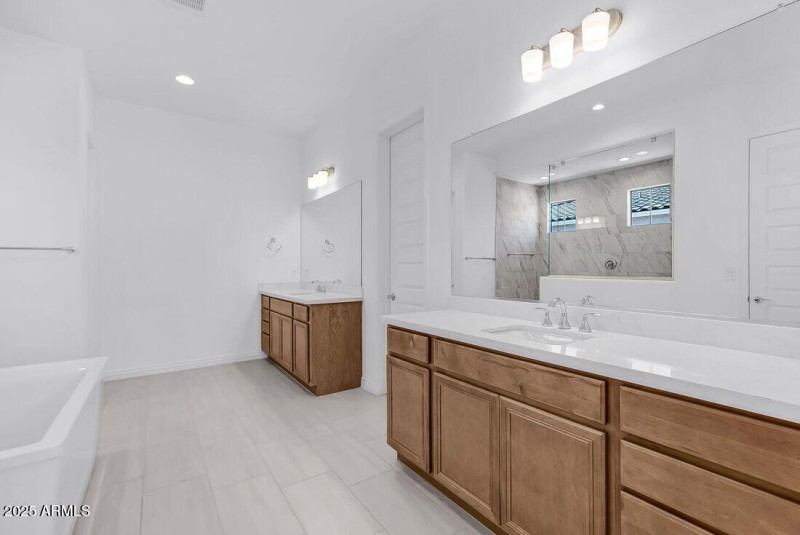 7632 W Remuda Drive ~ Ready Now!