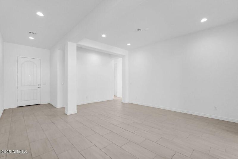 7632 W Remuda Drive ~ Ready Now!