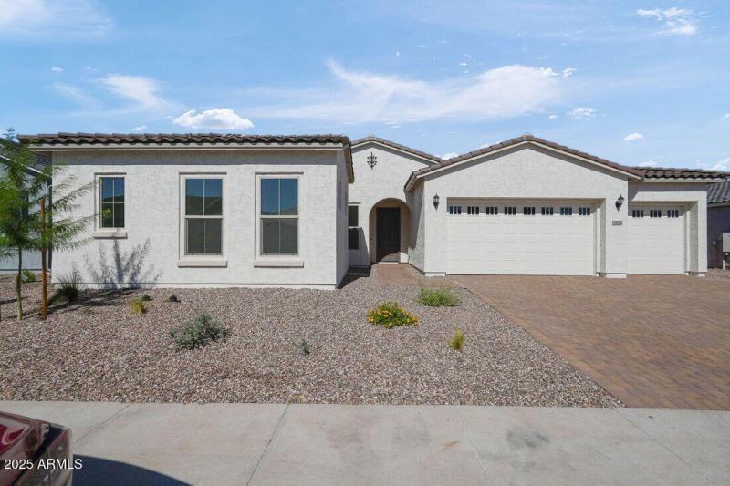 7632 W Remuda Drive ~ Ready Now!