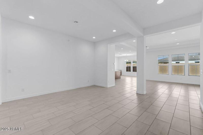 7632 W Remuda Drive ~ Ready Now!