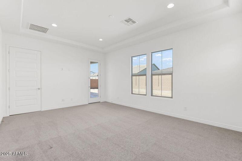 7632 W Remuda Drive ~ Ready Now!