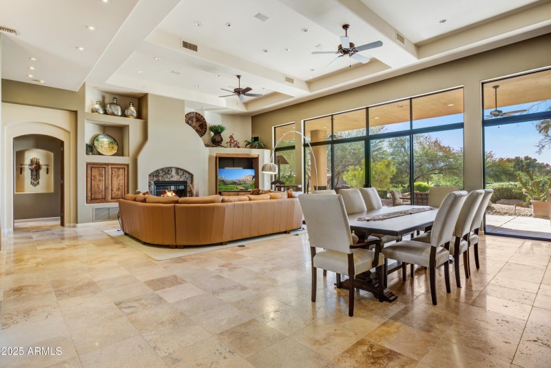 007_Formal Dining Setting