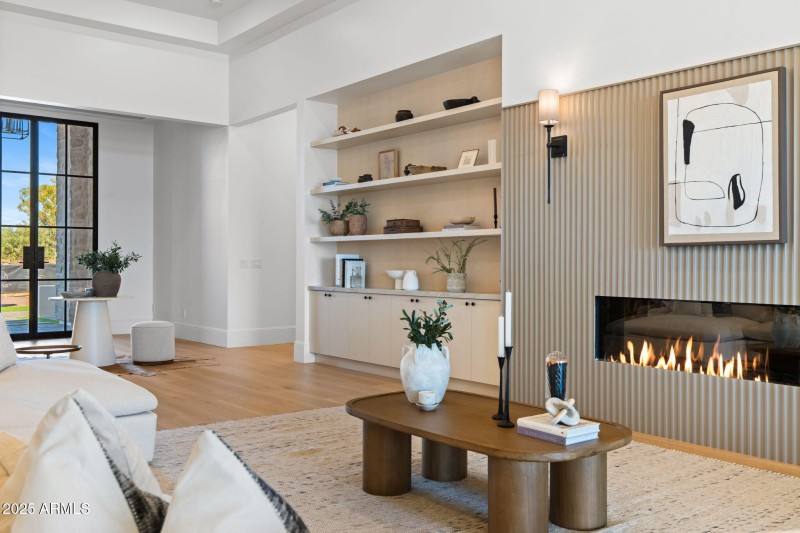 9-web-or-mls-10809-n-82nd-pl