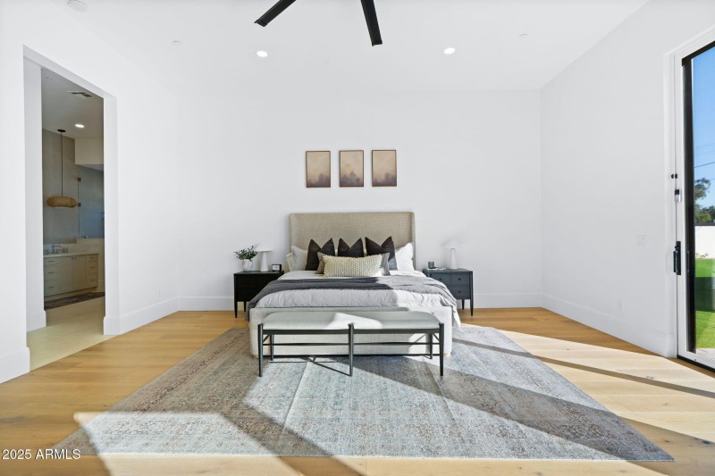 26-web-or-mls-10809-n-82nd-pl