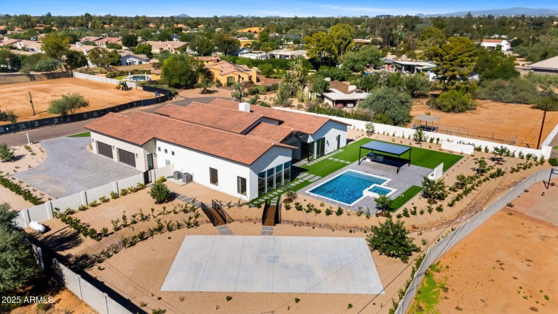 60-web-or-mls-10809-n-82nd-pl