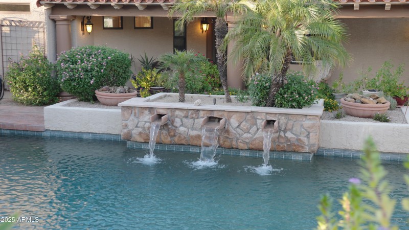 Welcome to Desert Luxury!