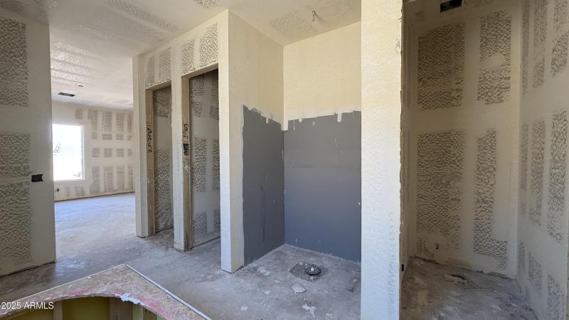 016 - Owner's Bathroom