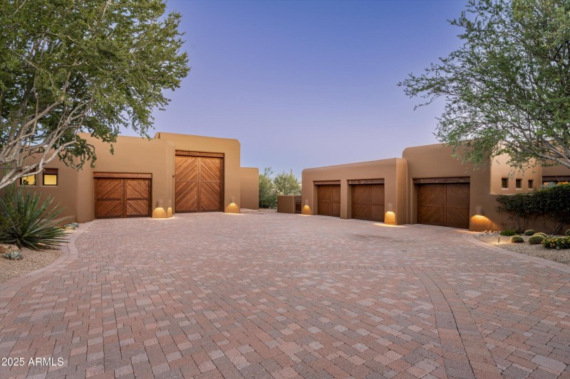 008-8681 E Artisan Pass -10