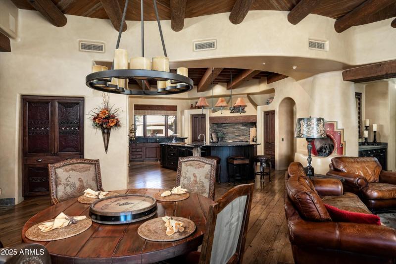 020-8681 E Artisan Pass -22