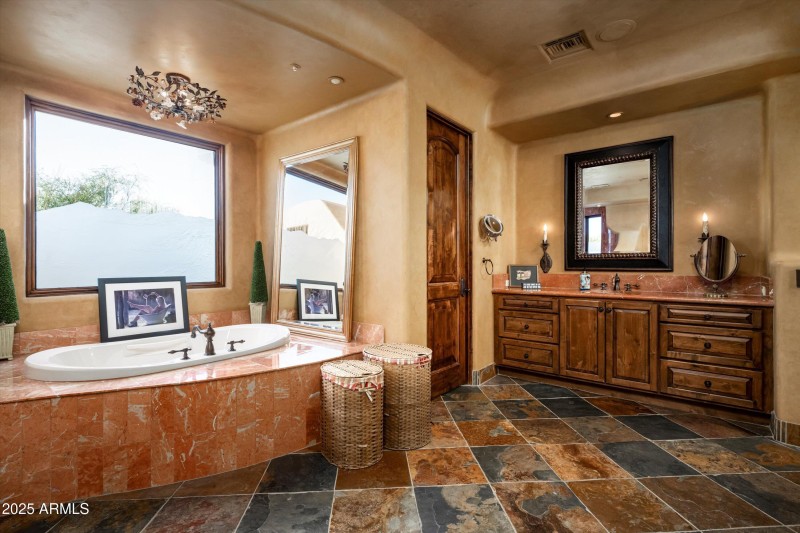 031-8681 E Artisan Pass -33