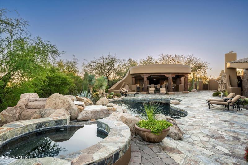 064-8681 E Artisan Pass -64