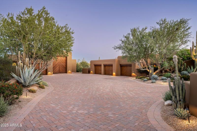 089-8681 E Artisan Pass -9