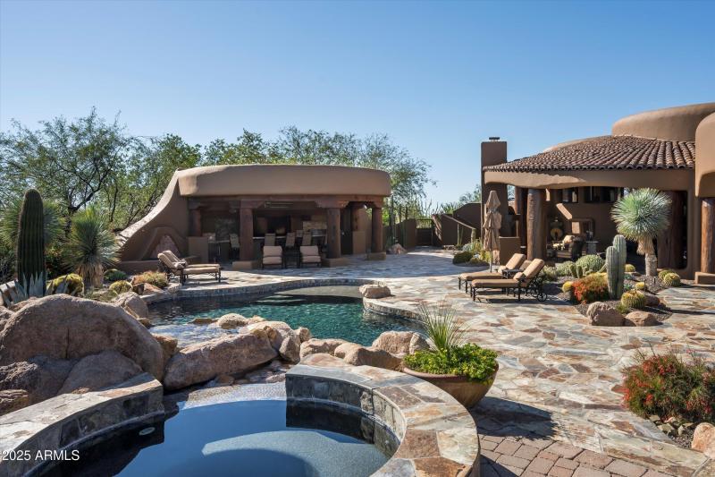 090-8681 E Artisan Pass -73