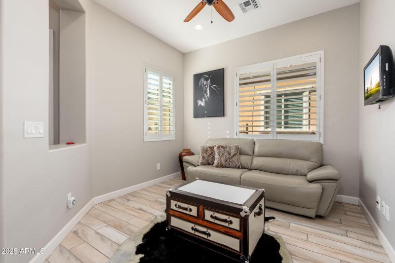 56 E Camellia Way - 06